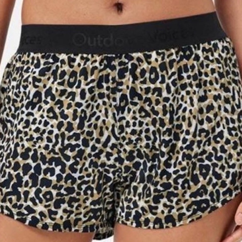 Outdoor voices relay short. 3 inch.